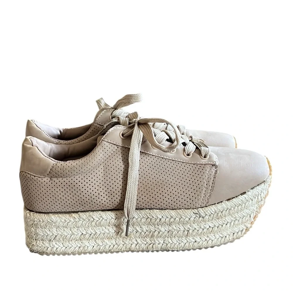 The Menina Women's Roma 6 lace-up sneakers
